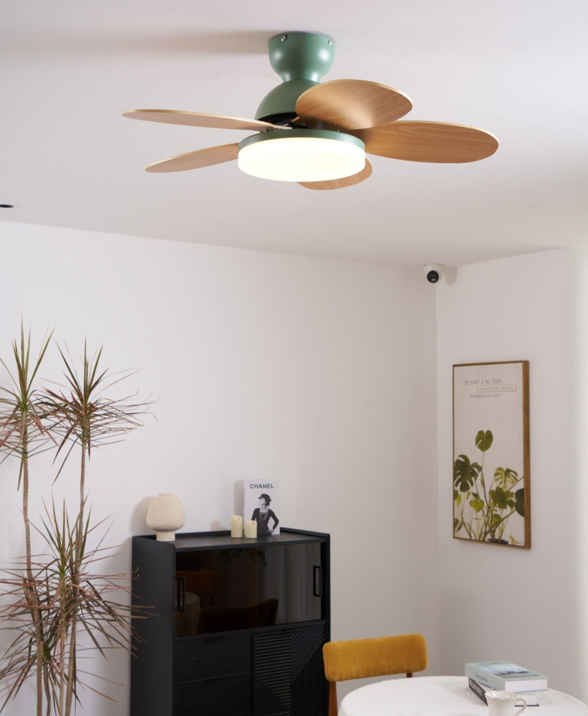 Hoda Wood Ceiling Fan Light