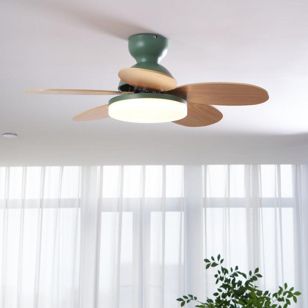 Hoda Wood Ceiling Fan Light