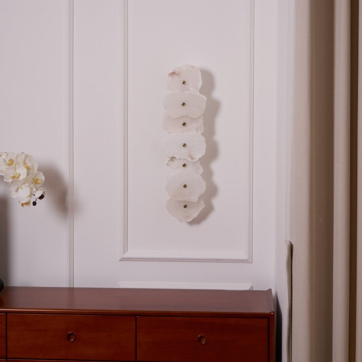 Kokai Alabaster Indoor Wall Light