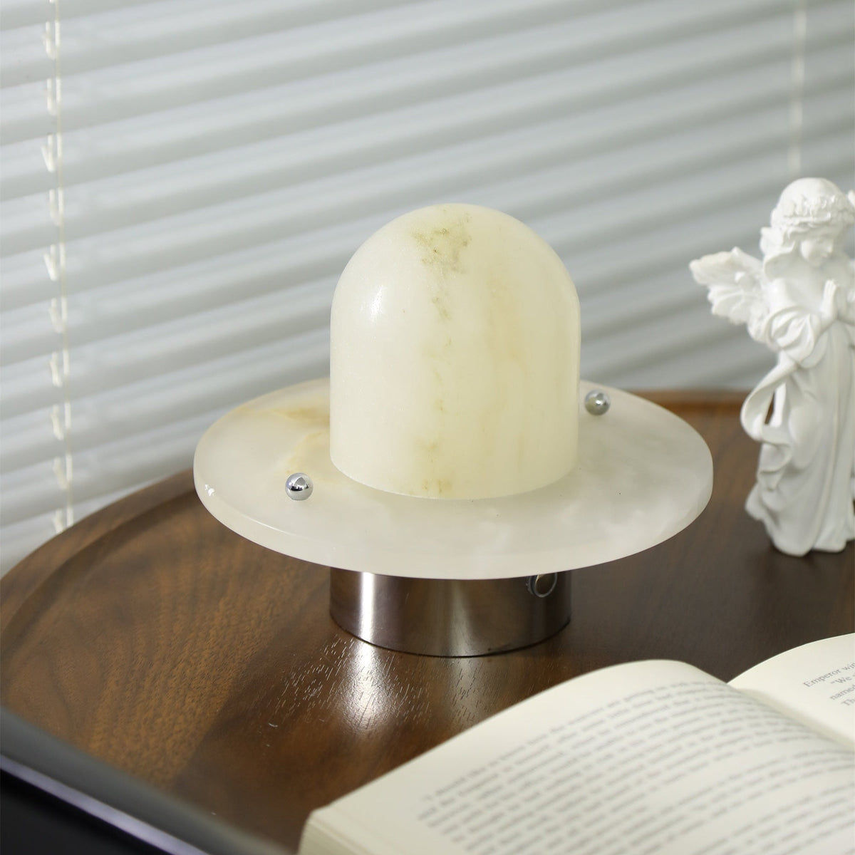 Dyxlen Table Lamp