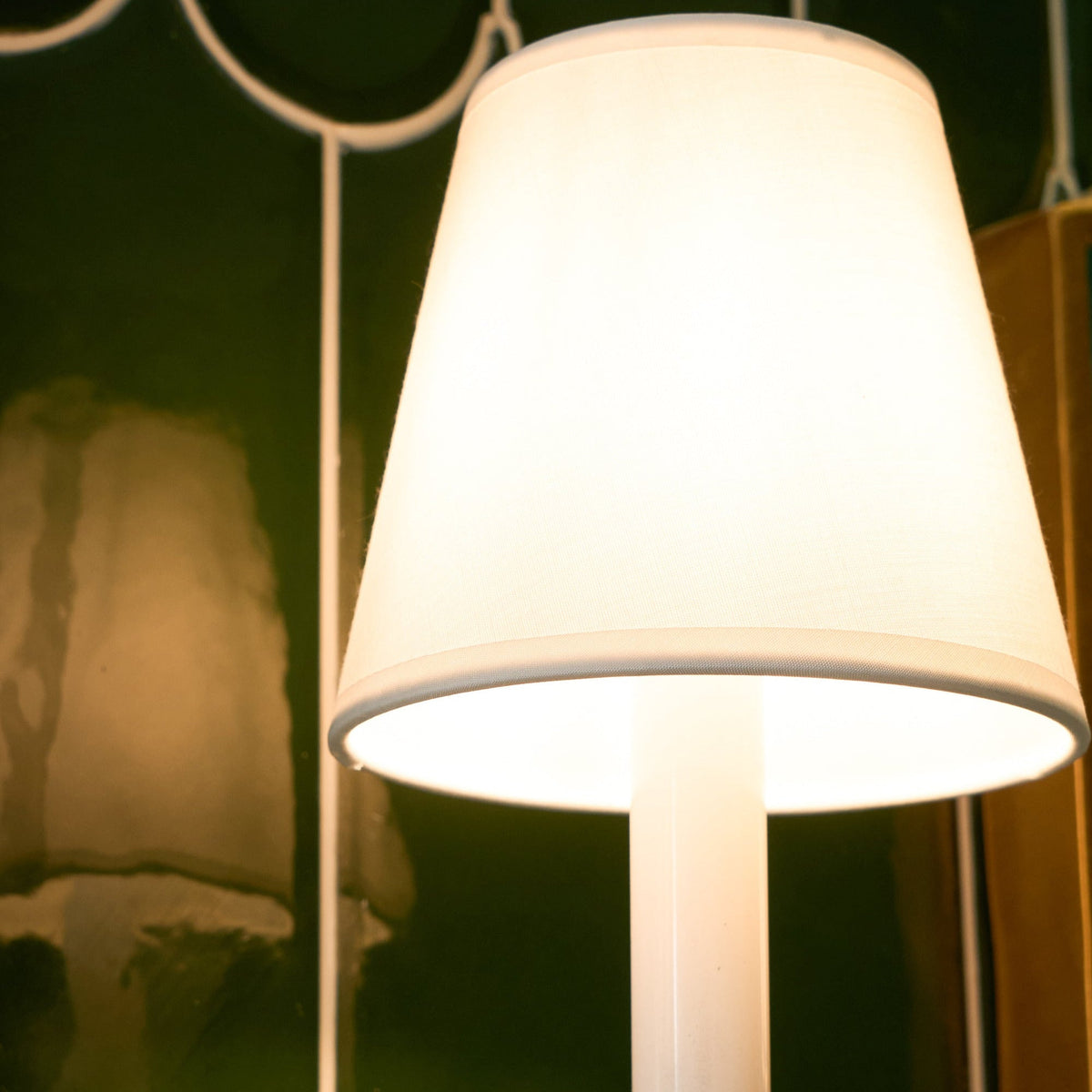 Silva Vintage Wall Lamp Fabric  Black/White/Brass  Arm