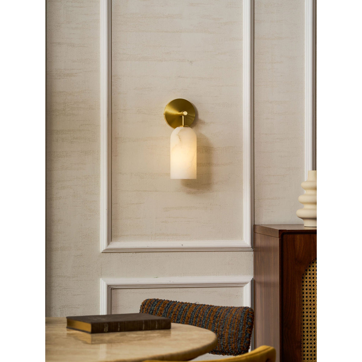 Zowen Pillar Alabaster Indoor Wall Light