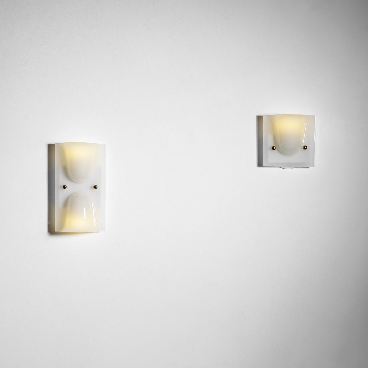Stoneleigh Color Globe Wall Lamp