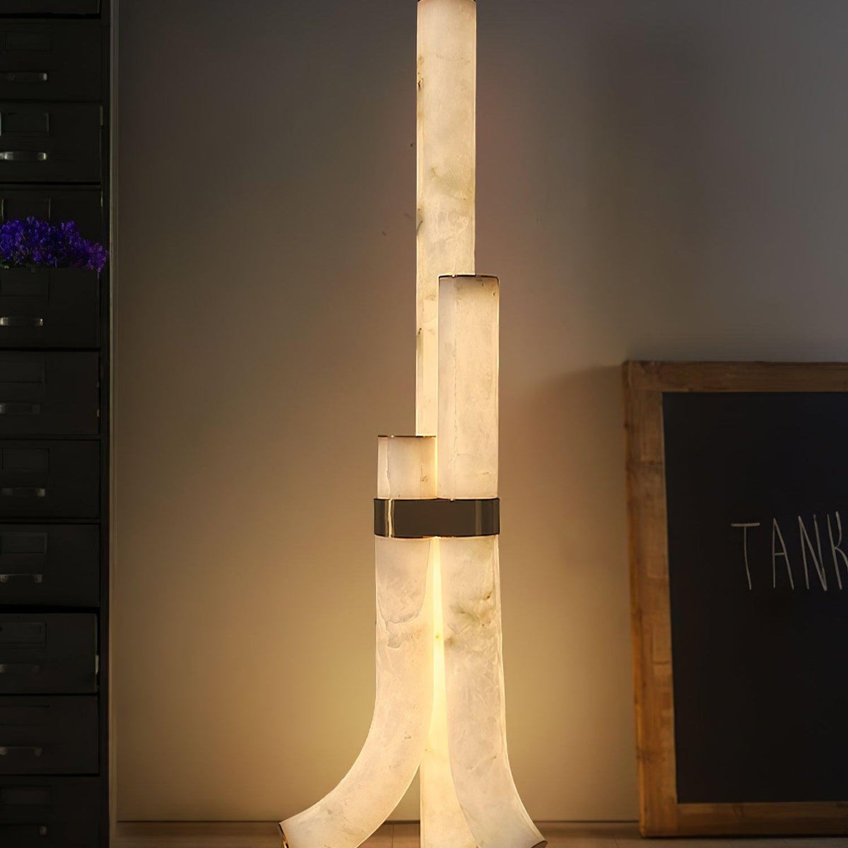 Nivoena Alabaster Floor Lamp