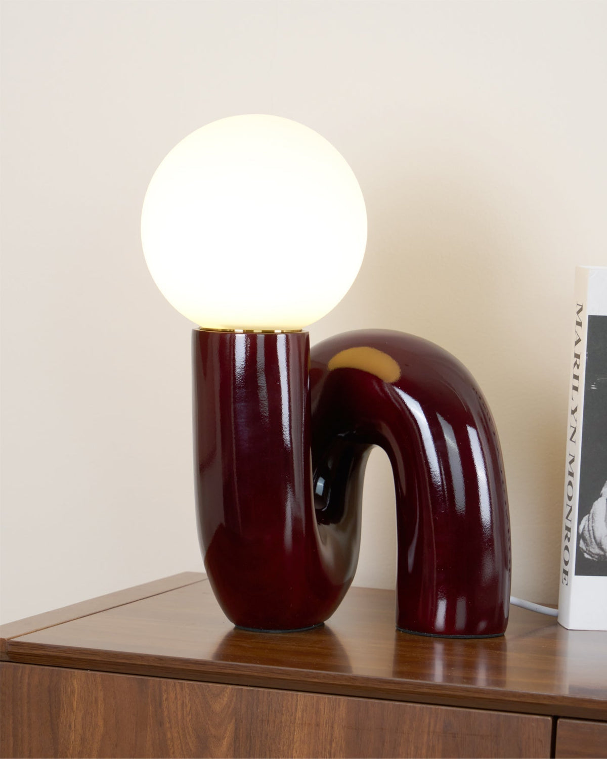 Soreeon Lamp Playful N Shape All White