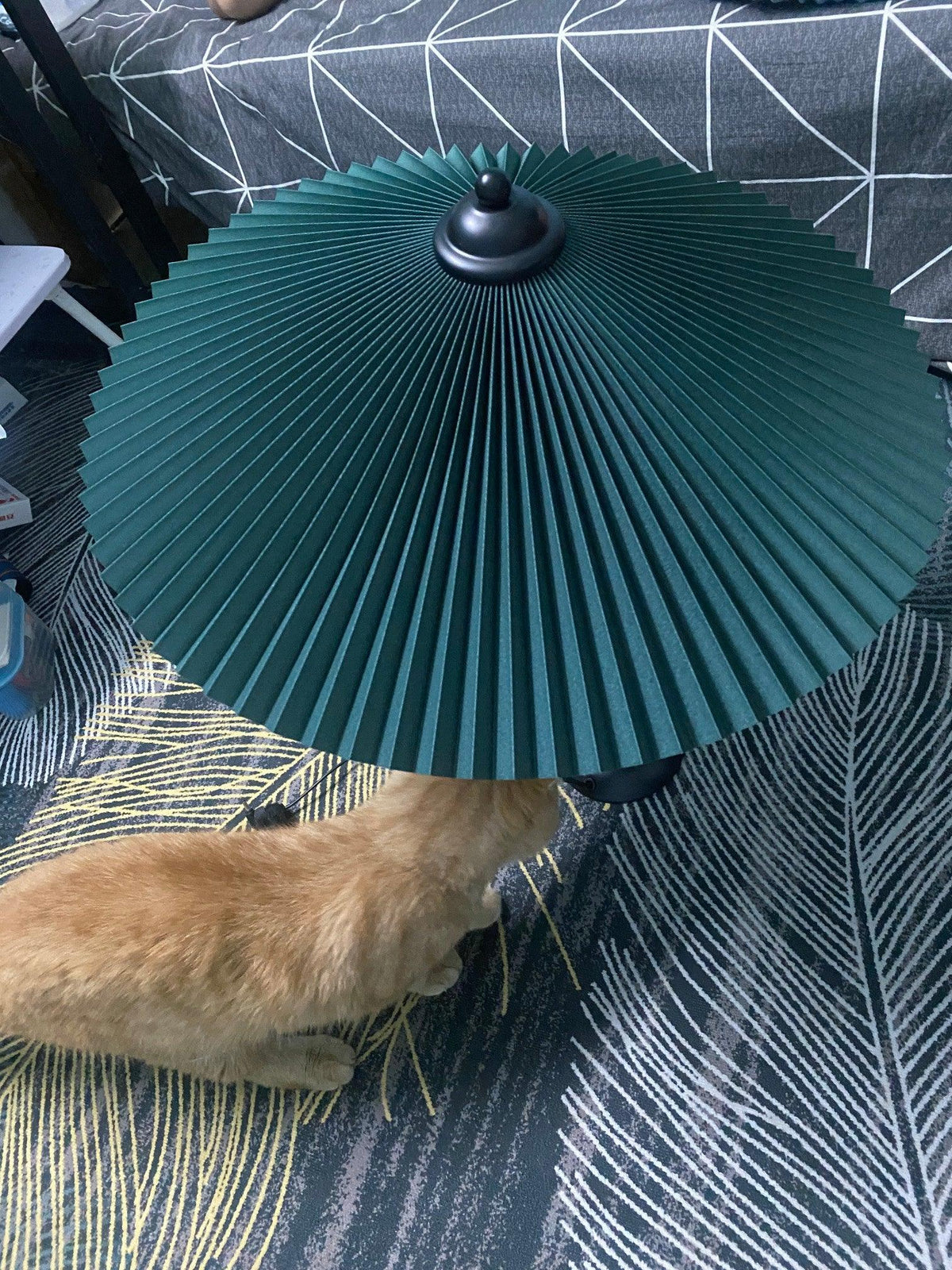 Krenis Fabric Artistic Table Lamp