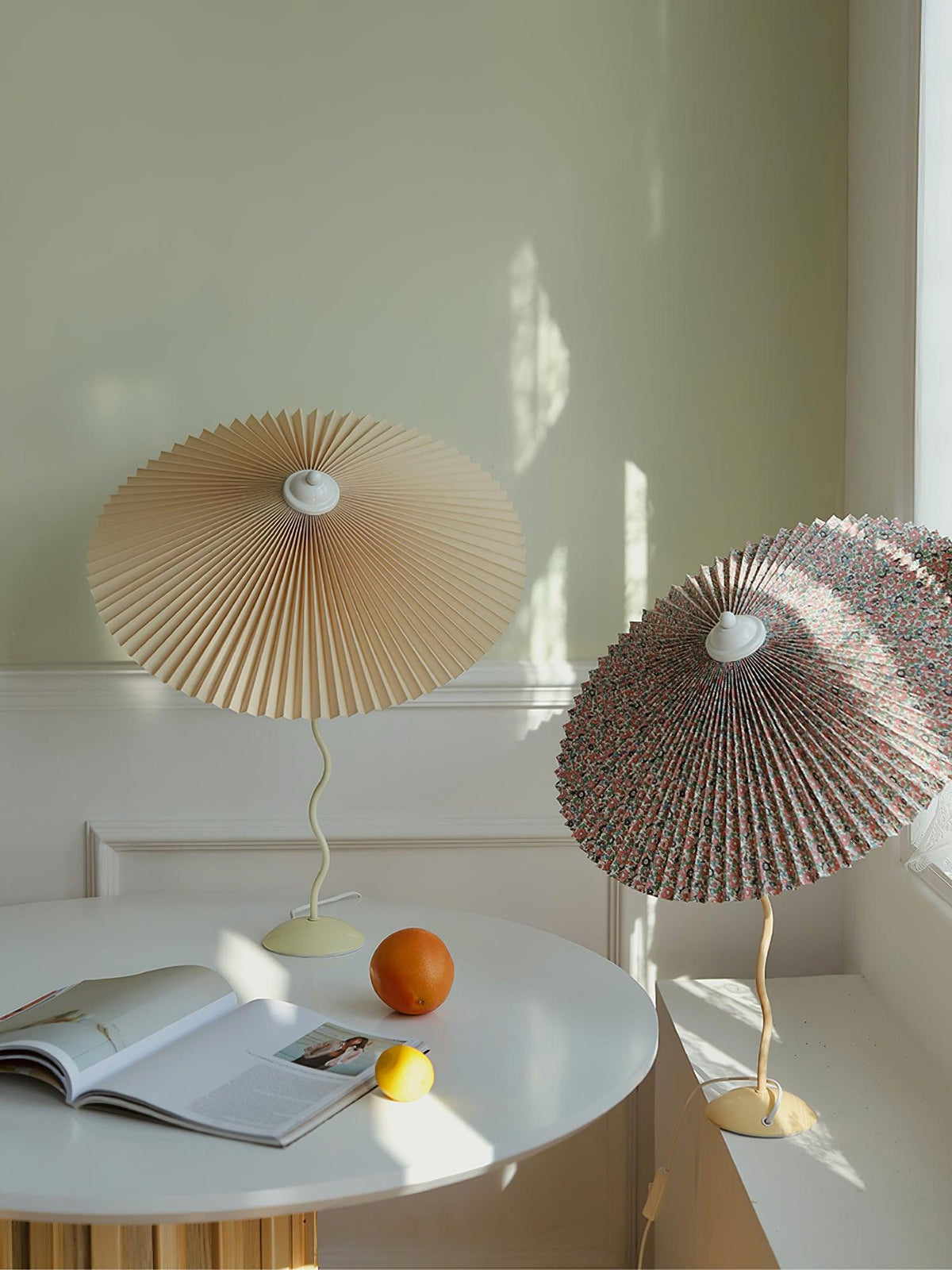 Krenis Fabric Artistic Table Lamp