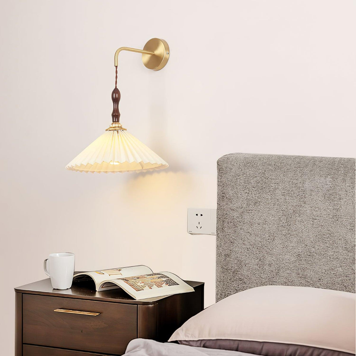 Mordan Premium	Elegance Pleated Walnut Wooden Wall Lamp