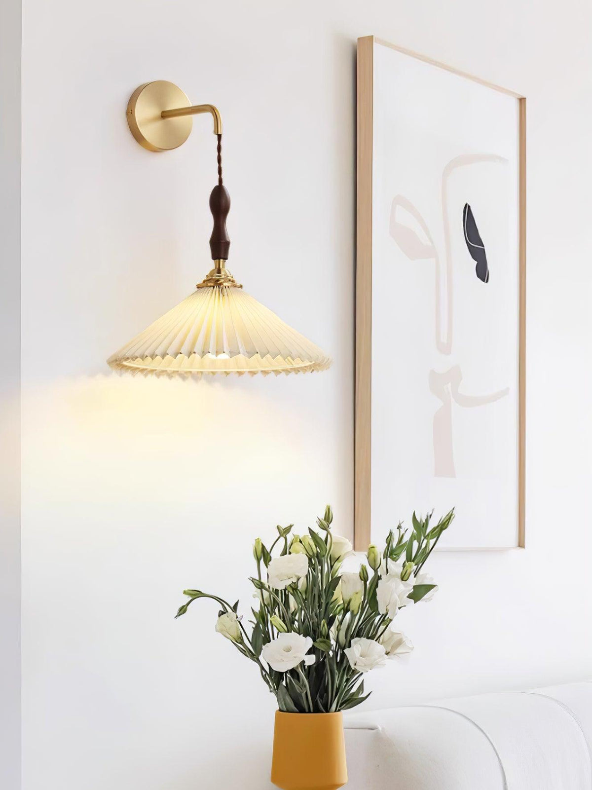 Mordan Premium	Elegance Pleated Walnut Wooden Wall Lamp