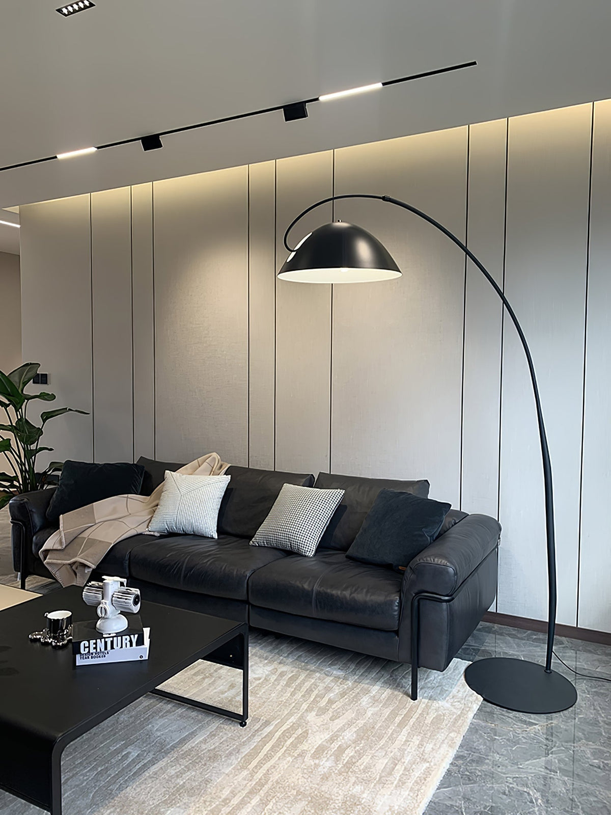 Patricia Modern Floor Lamp