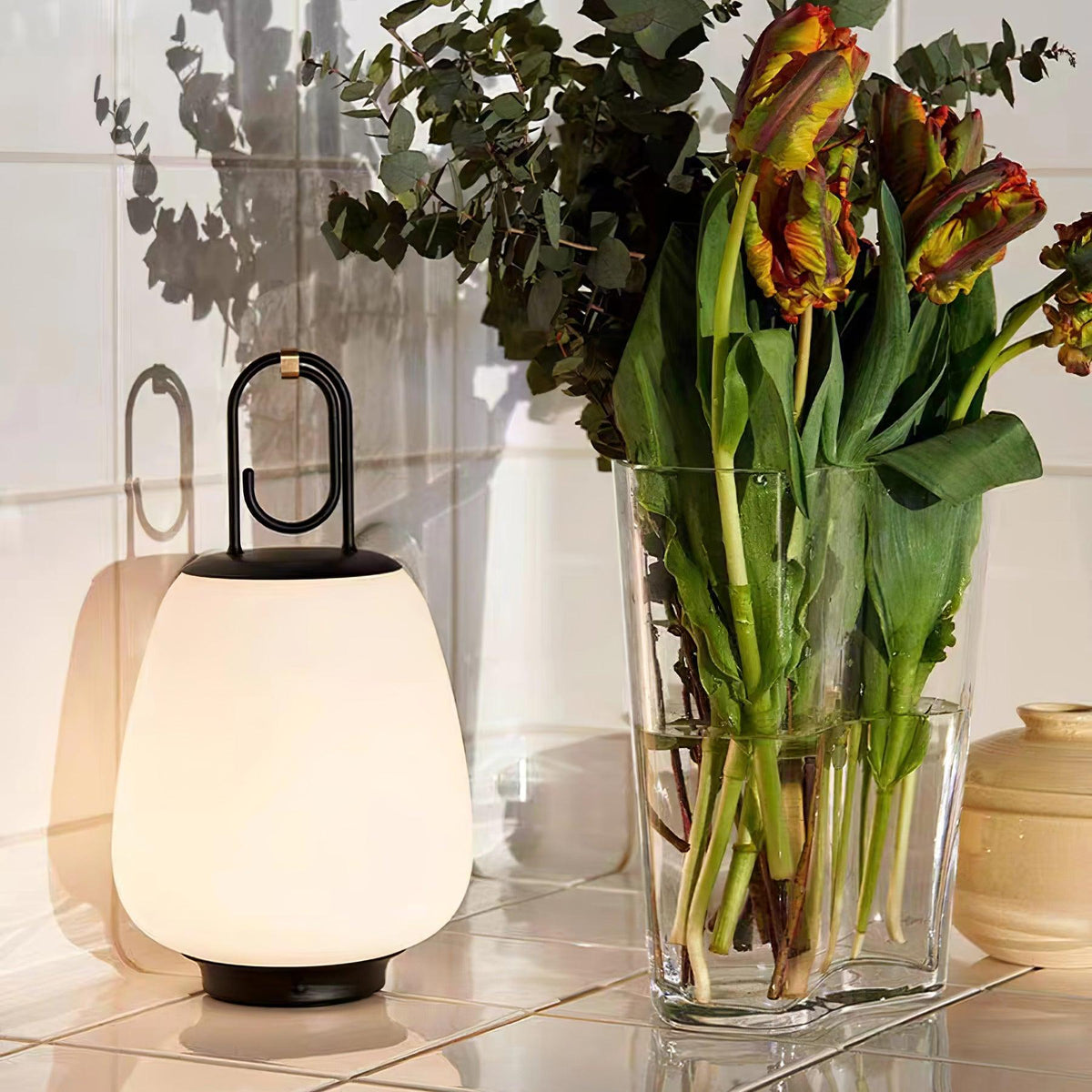 Olloril Contemporary Glass Table Lamp