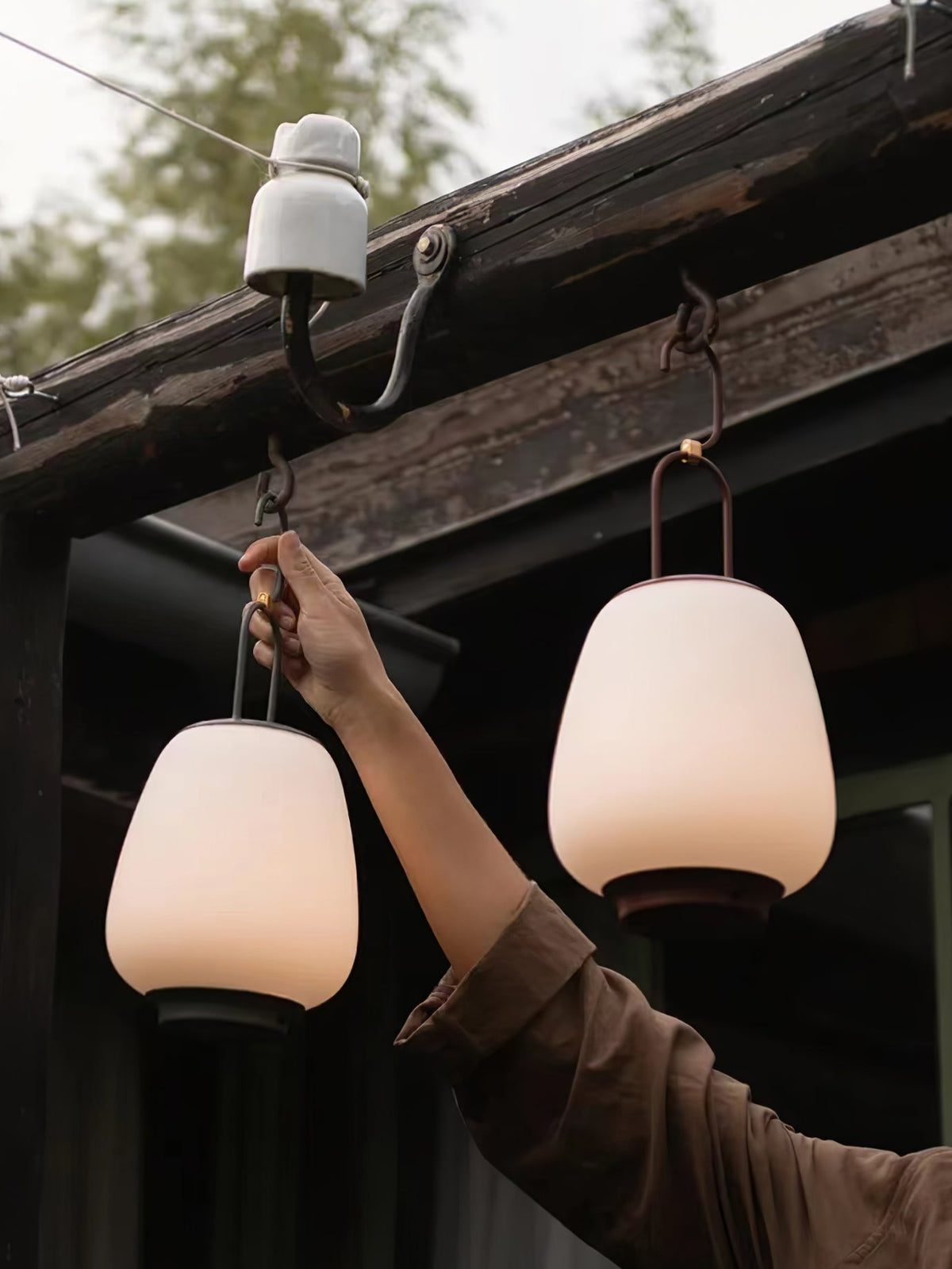 Olloril Contemporary Glass Table Lamp