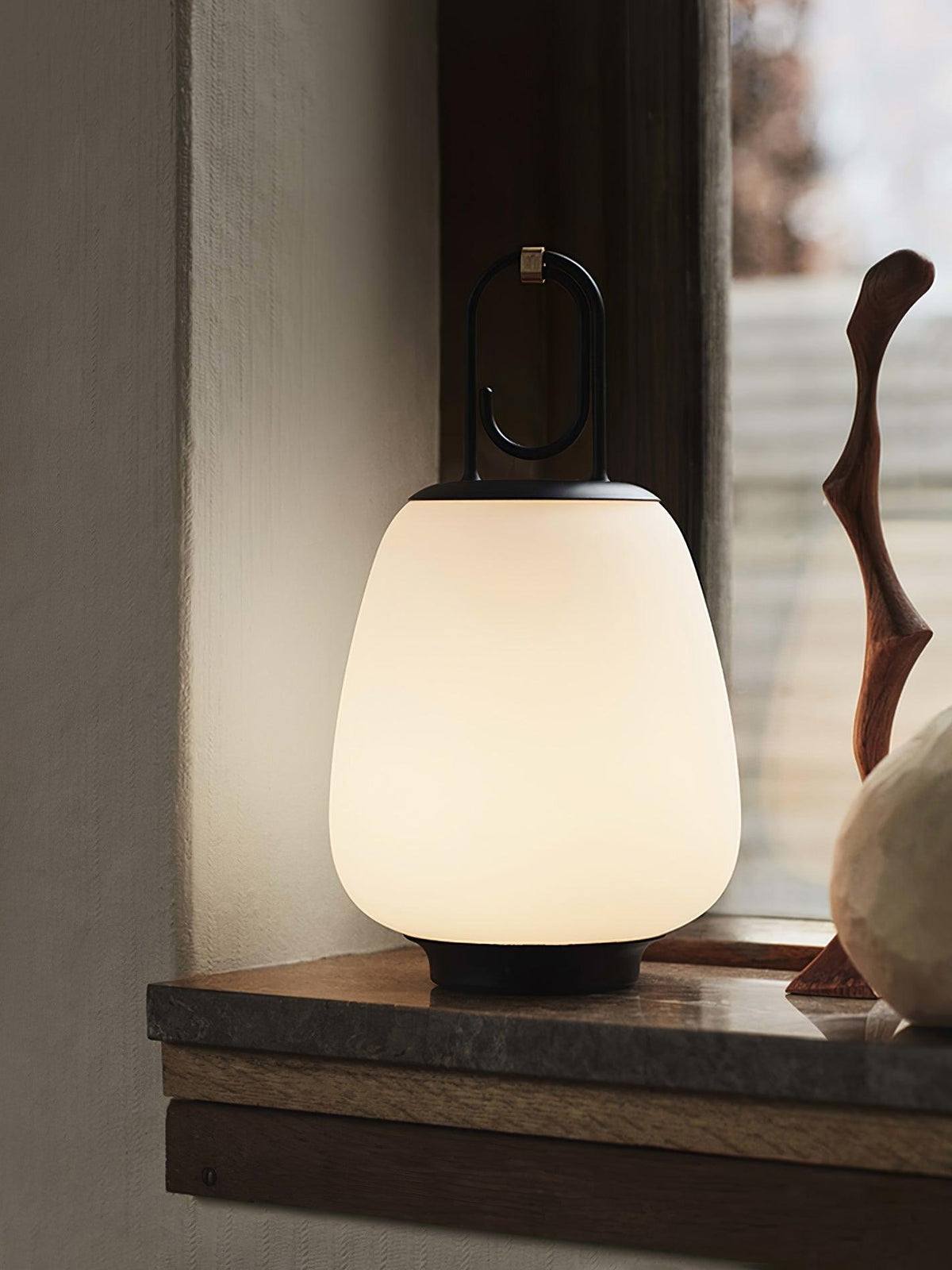 Olloril Contemporary Glass Table Lamp