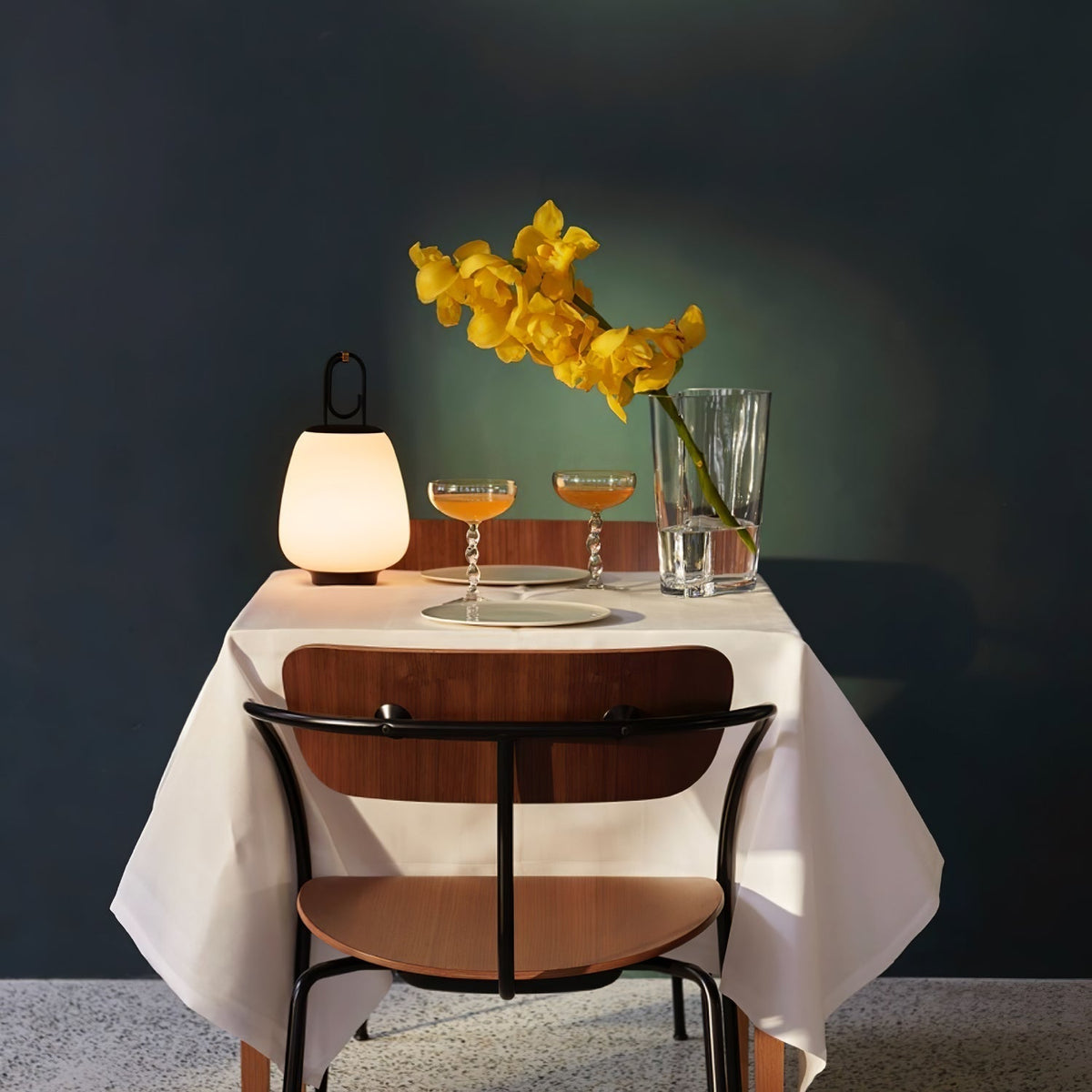 Olloril Contemporary Glass Table Lamp