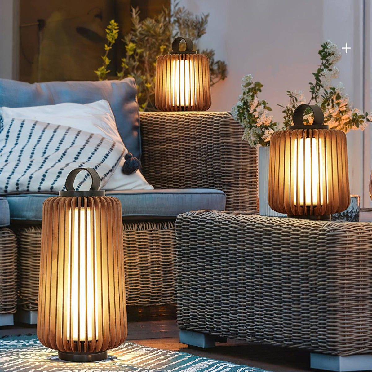 Slat Outdoor Table Light