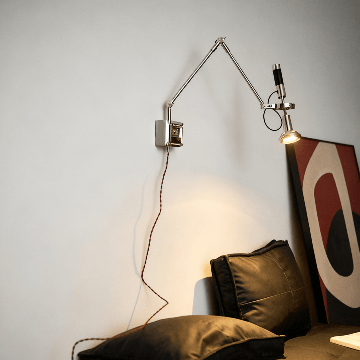 Perv Beam Wall Lamp