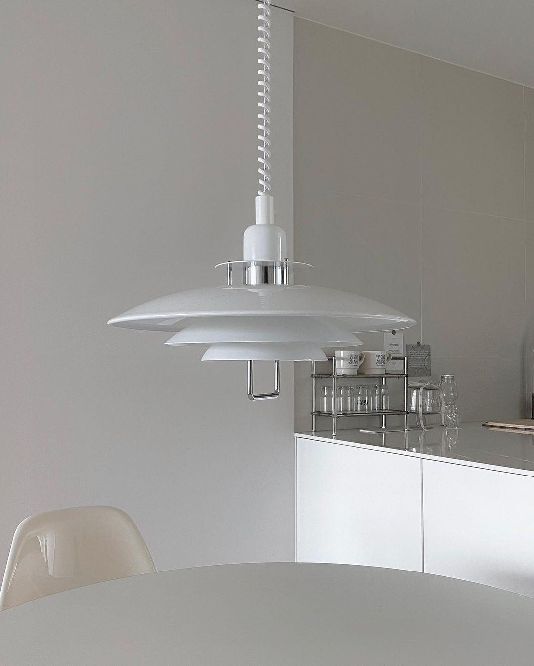 Divor Aluminum Glam Pendant Lamp