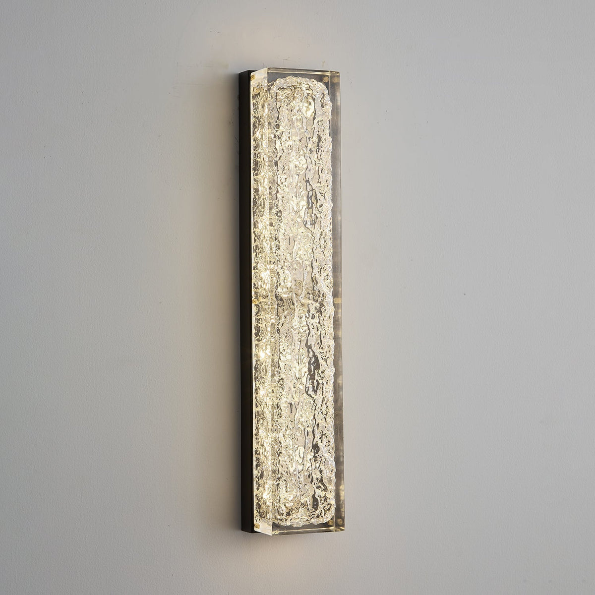 Mavi Prismatic Rectangle Resin Wall Lamp