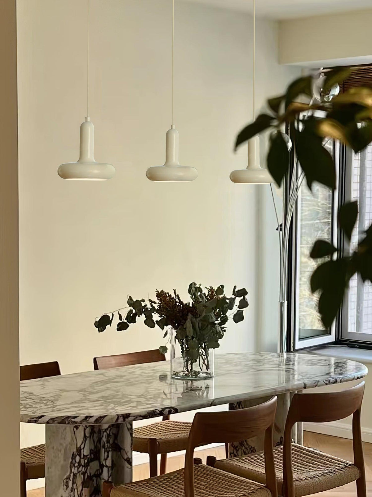 Lunaren Cozy Classic Pendant Light