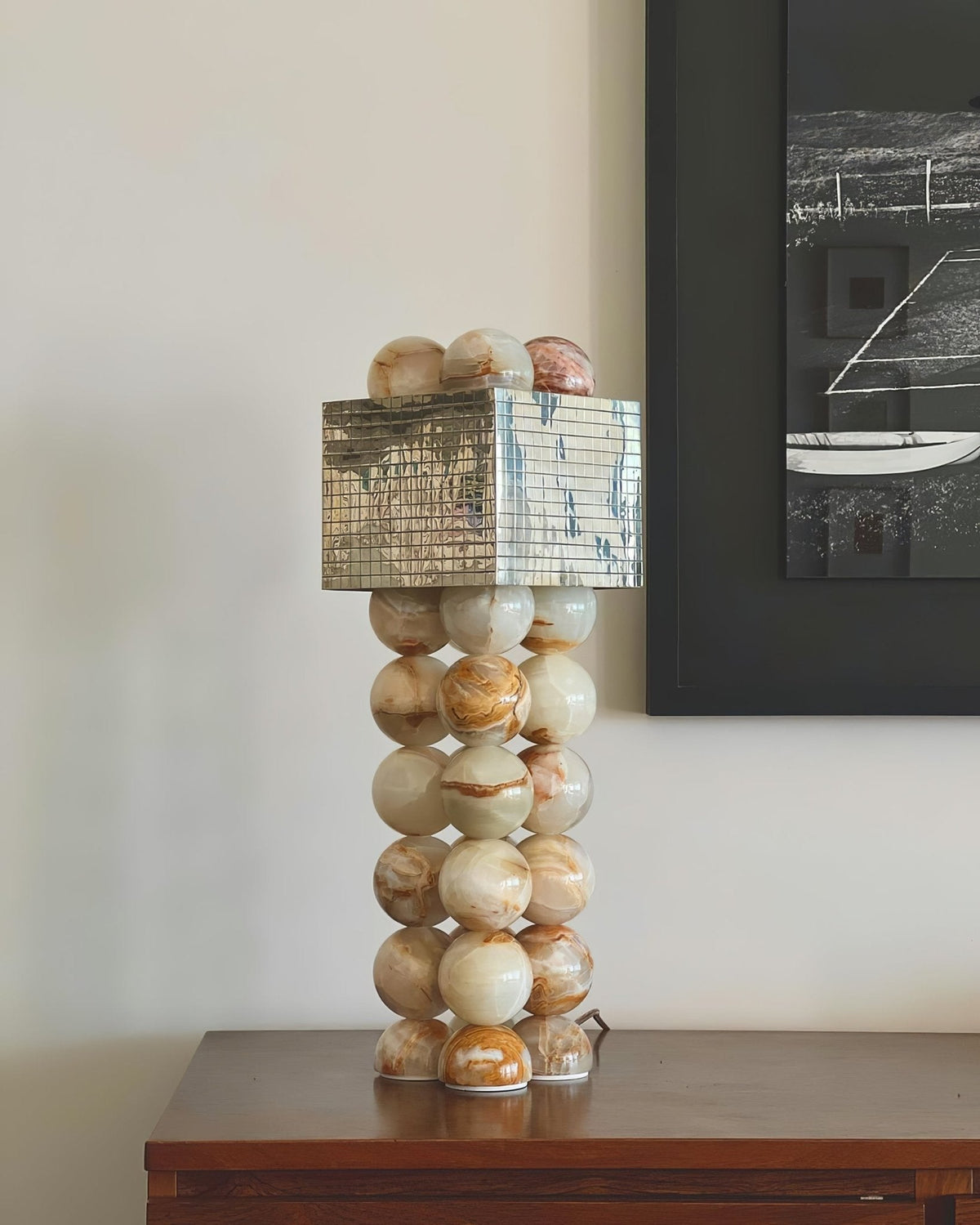 Lumaniella Modern MetallTable Lamp