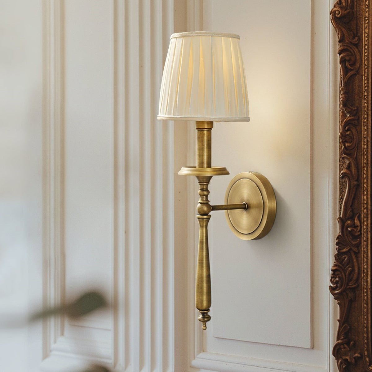 Buima Brass Indoor Wall Light