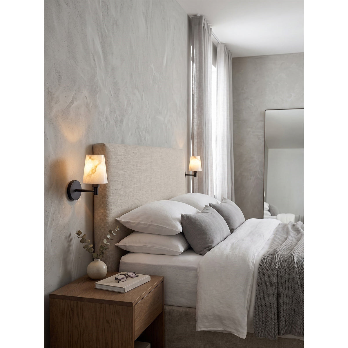 Reninise Wall Light