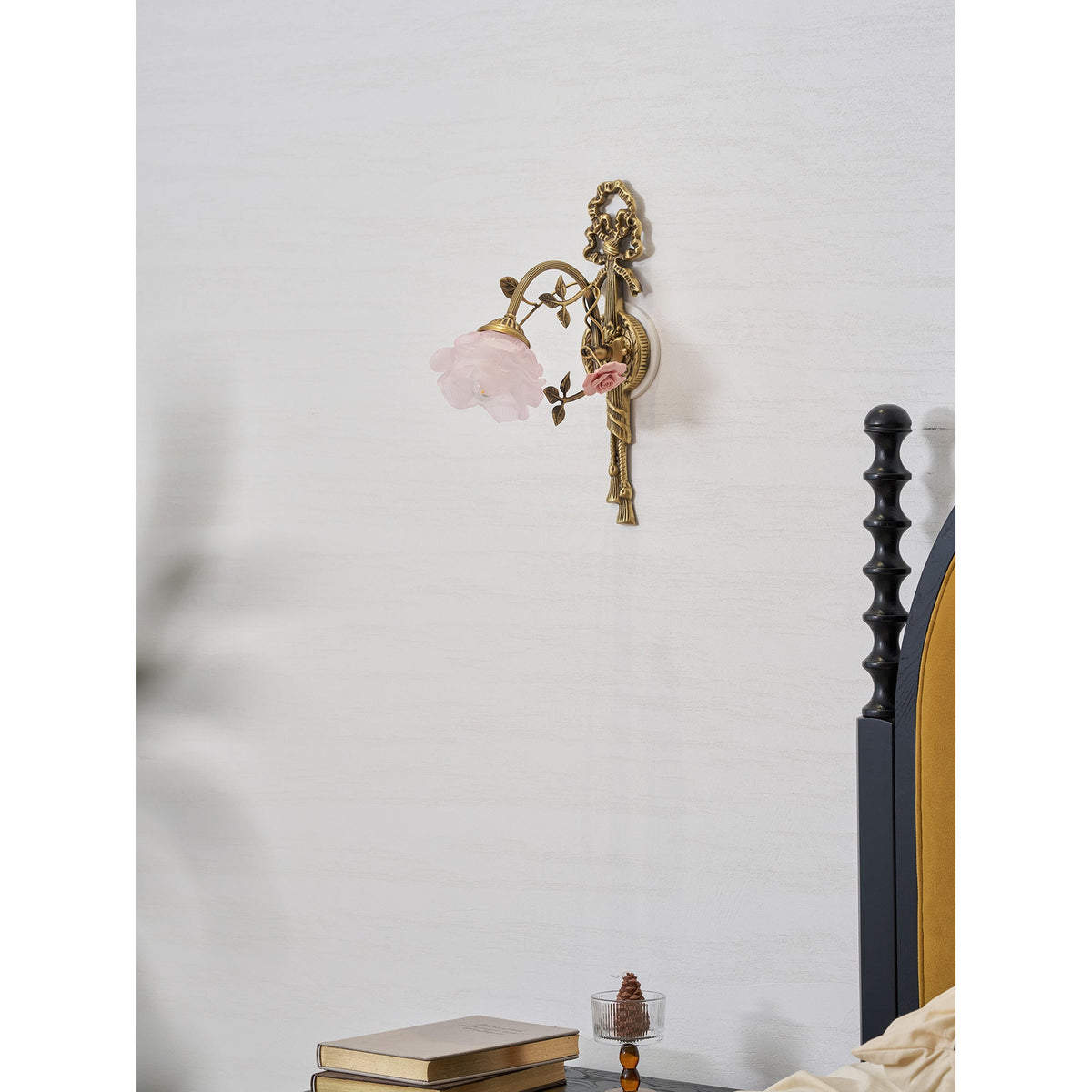 Valmora Wall Lamp