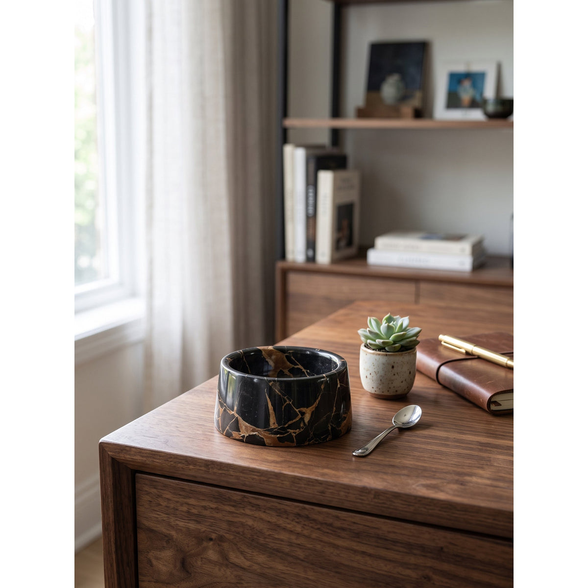 Corvenwick Marble Pet Bowl