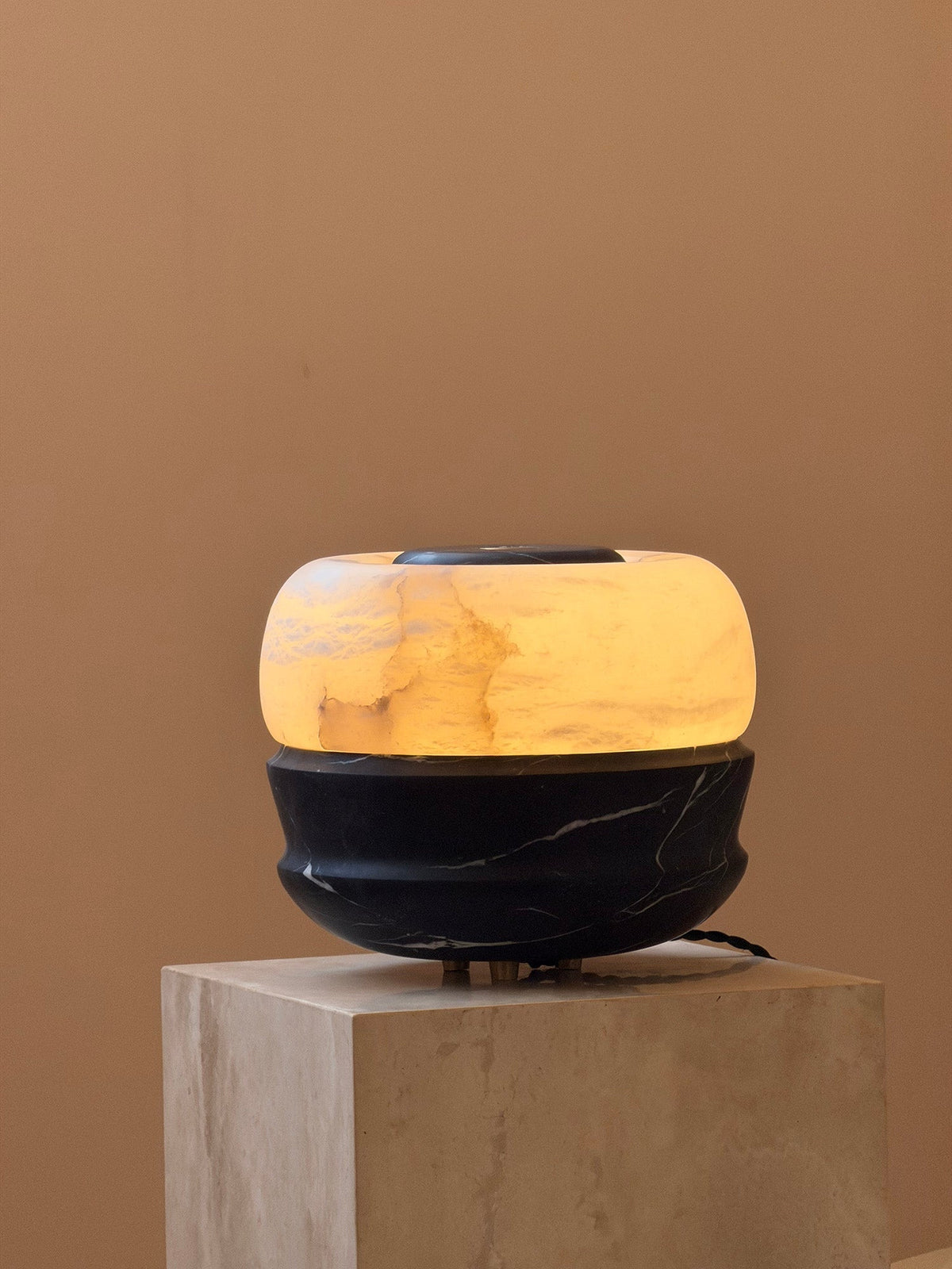 Soriviella Table Lamp