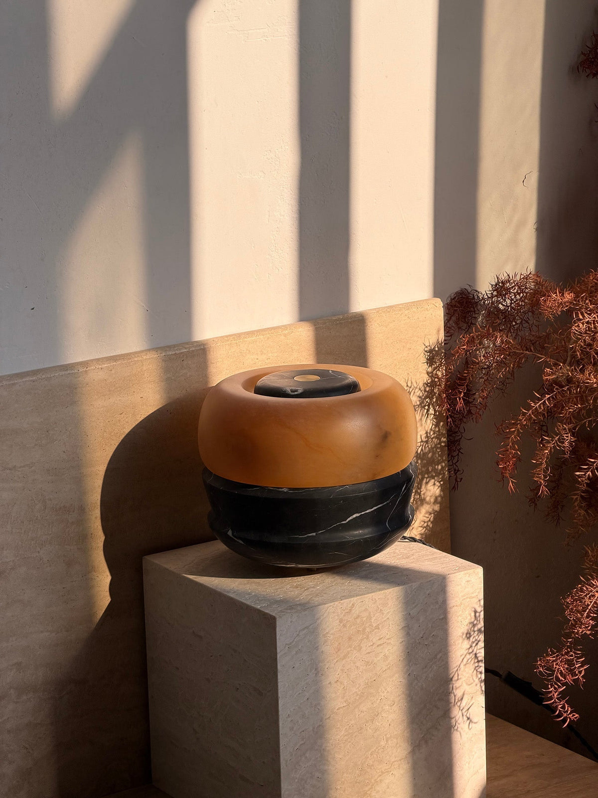 Soriviella Table Lamp
