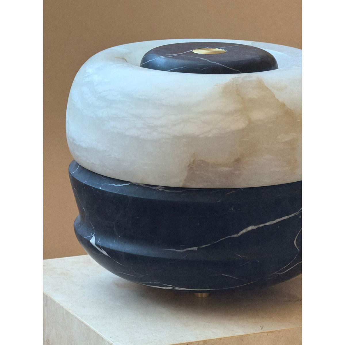 Soriviella Table Lamp