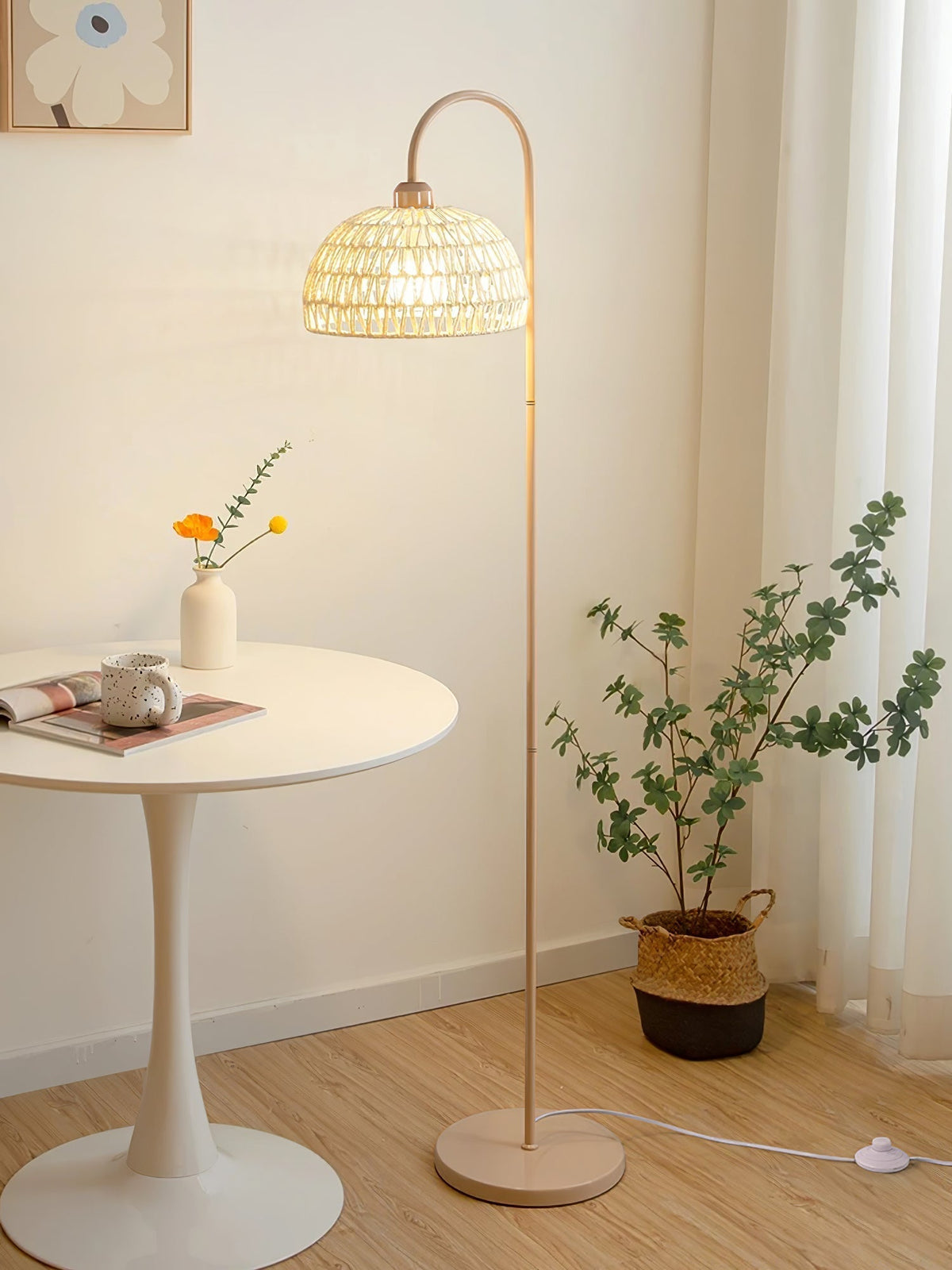 Tor Minimalist Floor Lamp