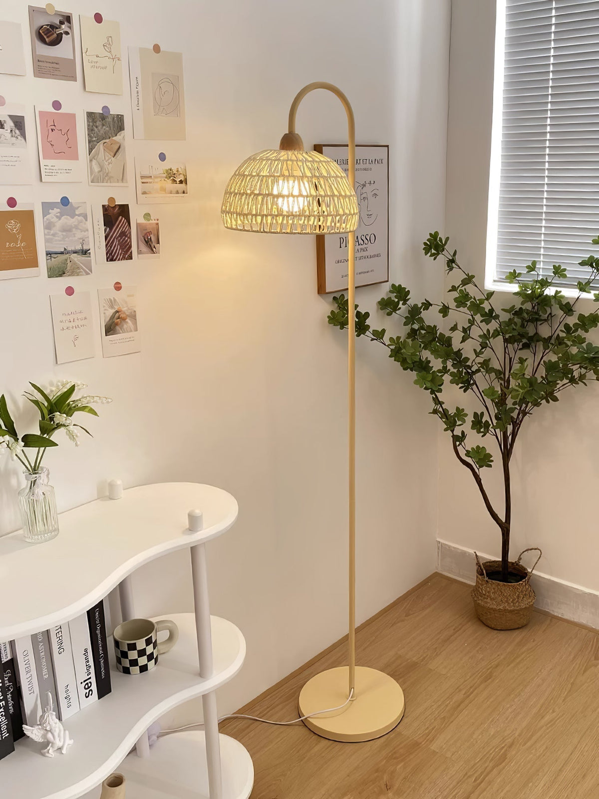 Tor Minimalist Floor Lamp
