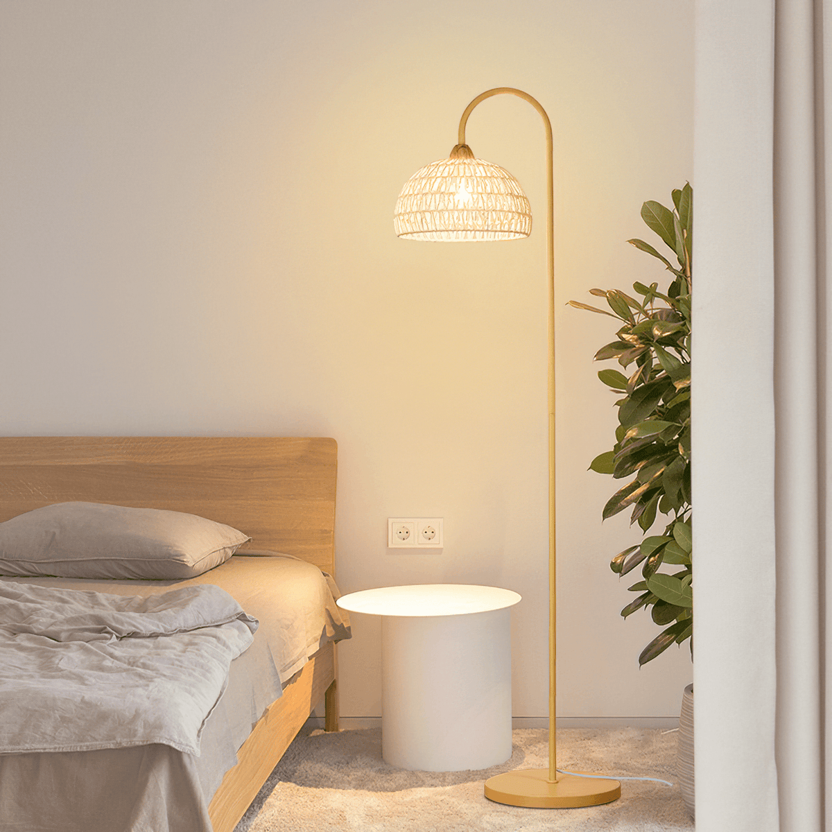 Tor Minimalist Floor Lamp