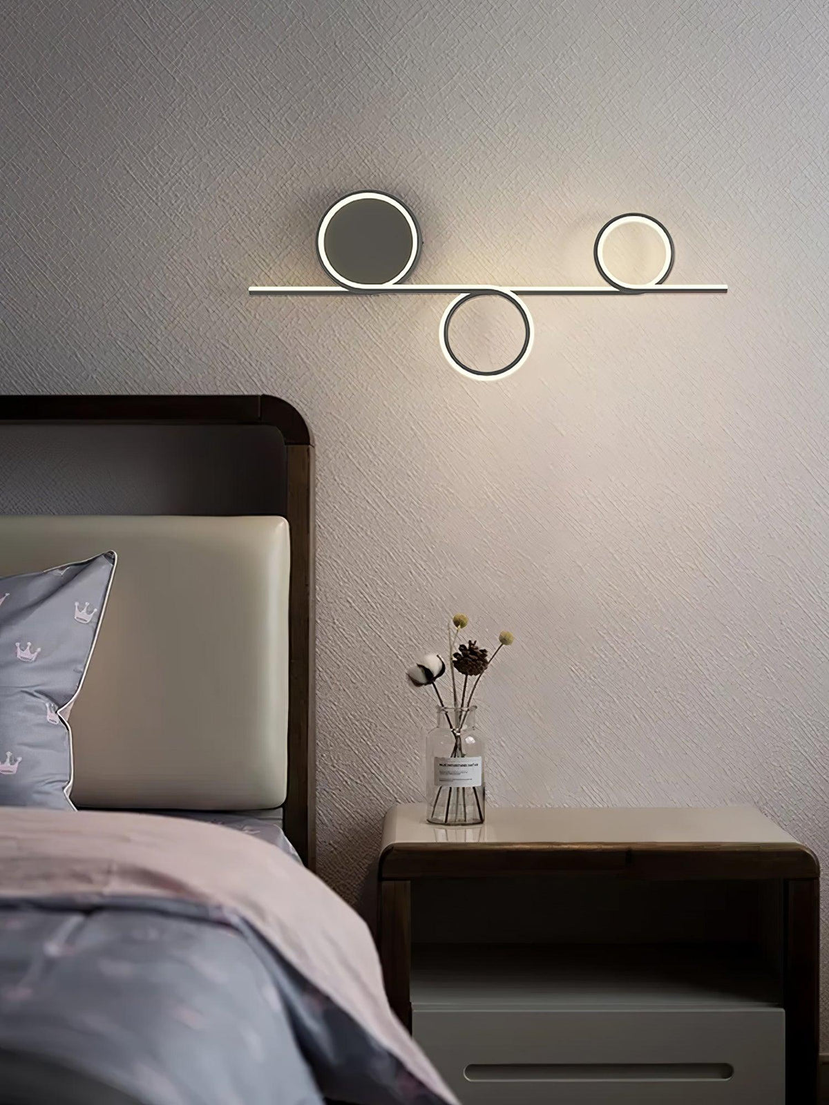 Sominex Geometric Wall Lamp