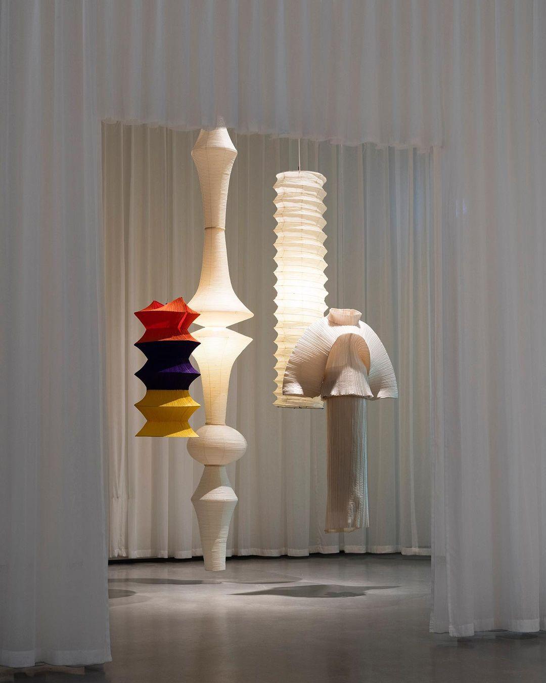 Isalo Washi Paper E Pendant Light