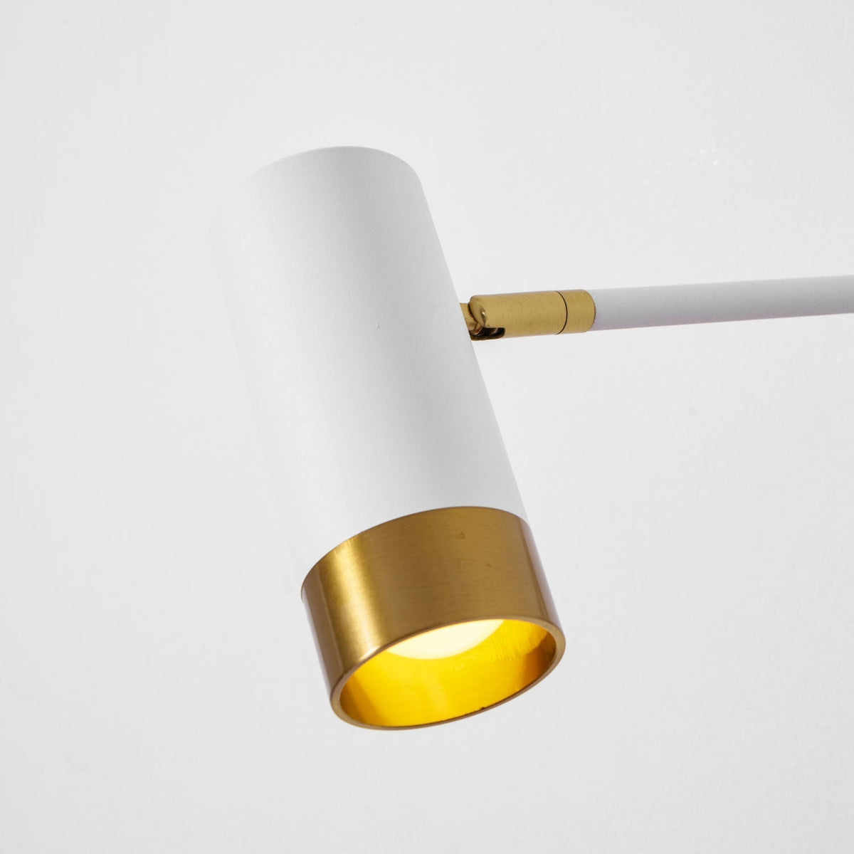 Seloelia Ridge Arm Plug-in Wall Lamp