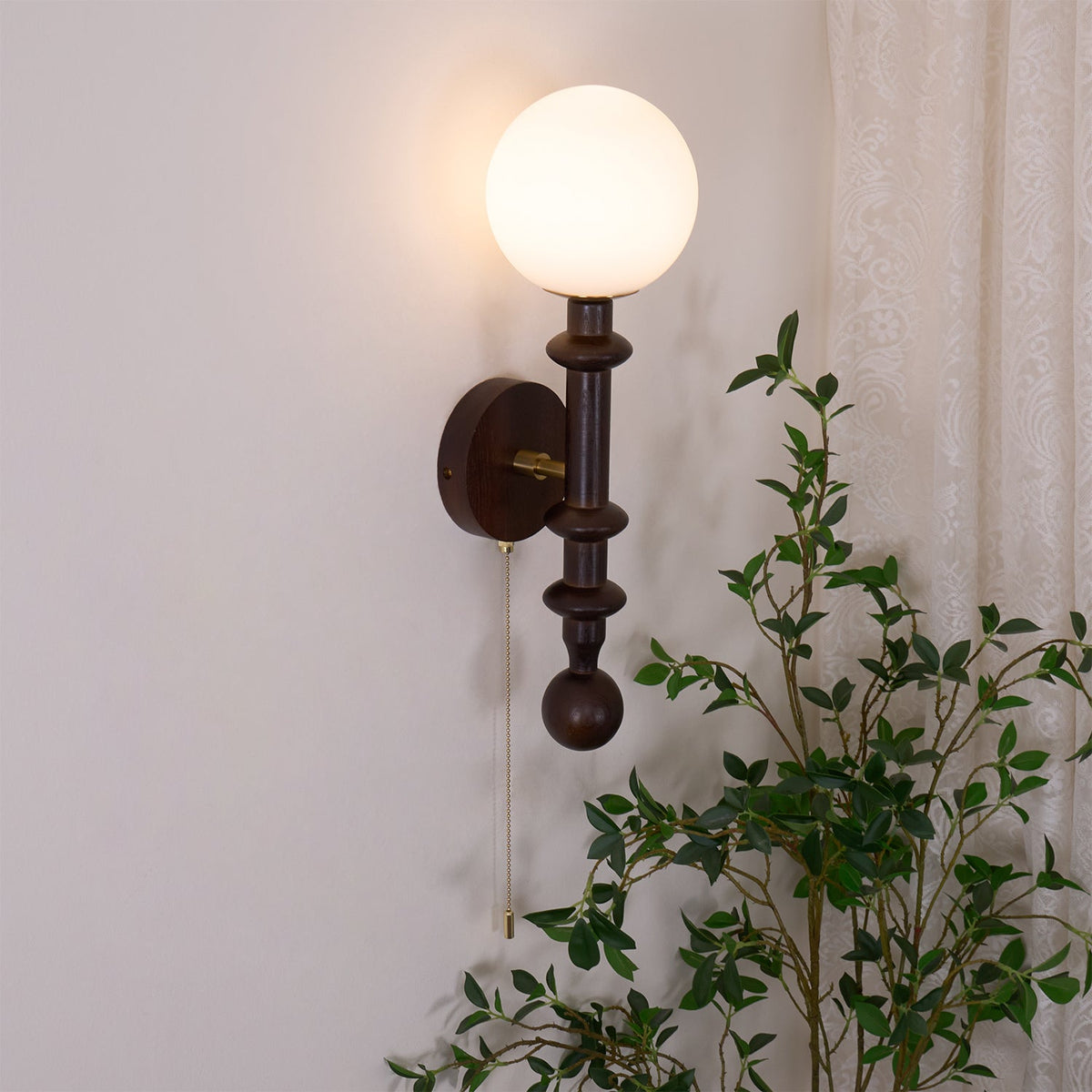 Elmiror Elegance Roman Column Glass Wood Wall Lamp