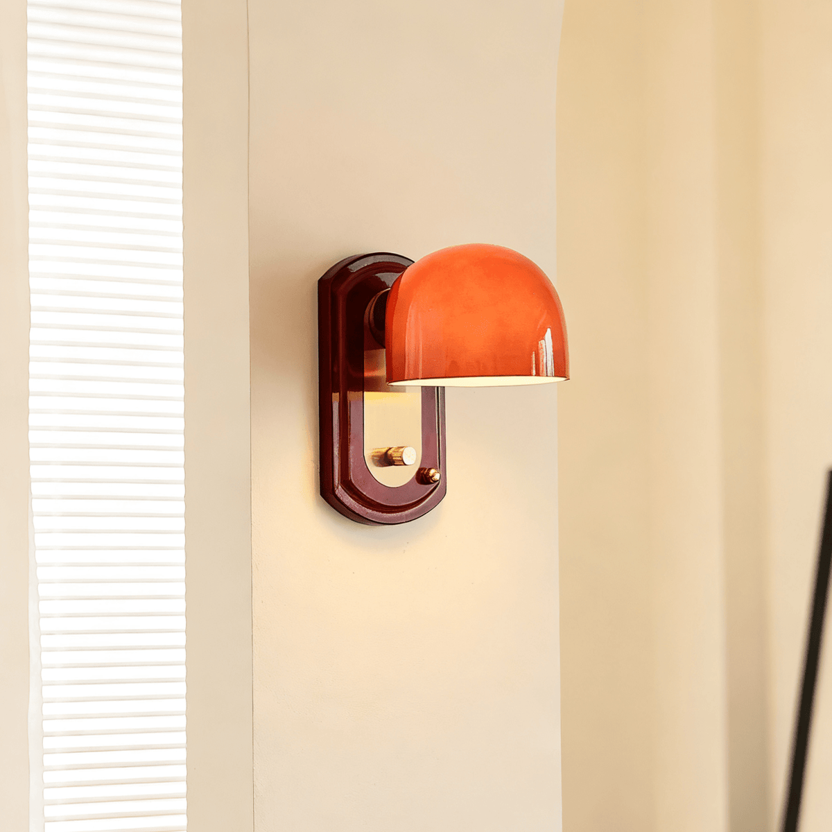 Nolia Dome Indoor Wall Light