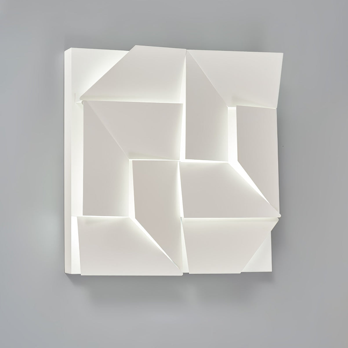 Arthaen Shadows Grand Sconce Wall lamp
