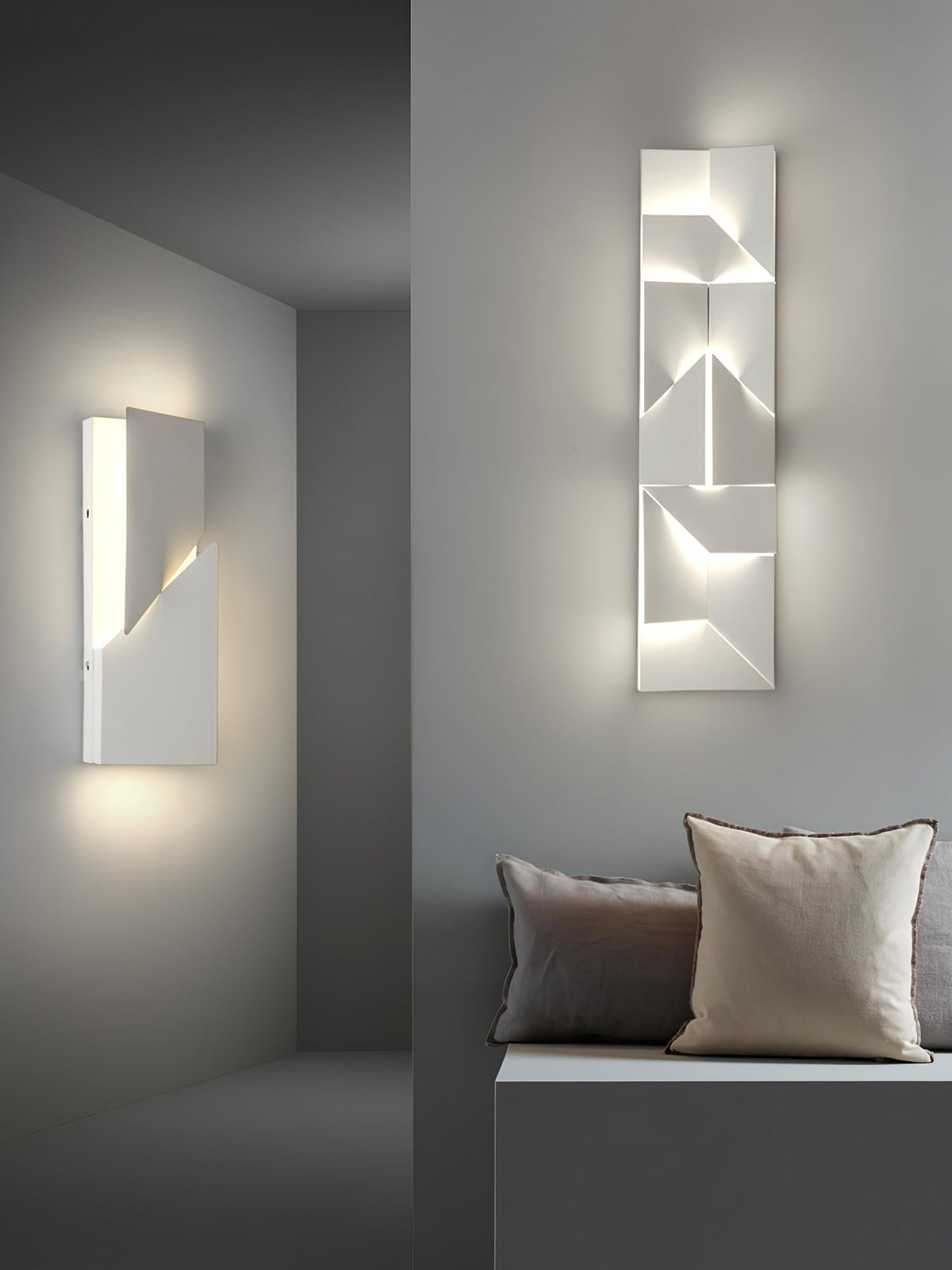 Deloza Shadows Rechargeable Grand Sconce Wall lamp