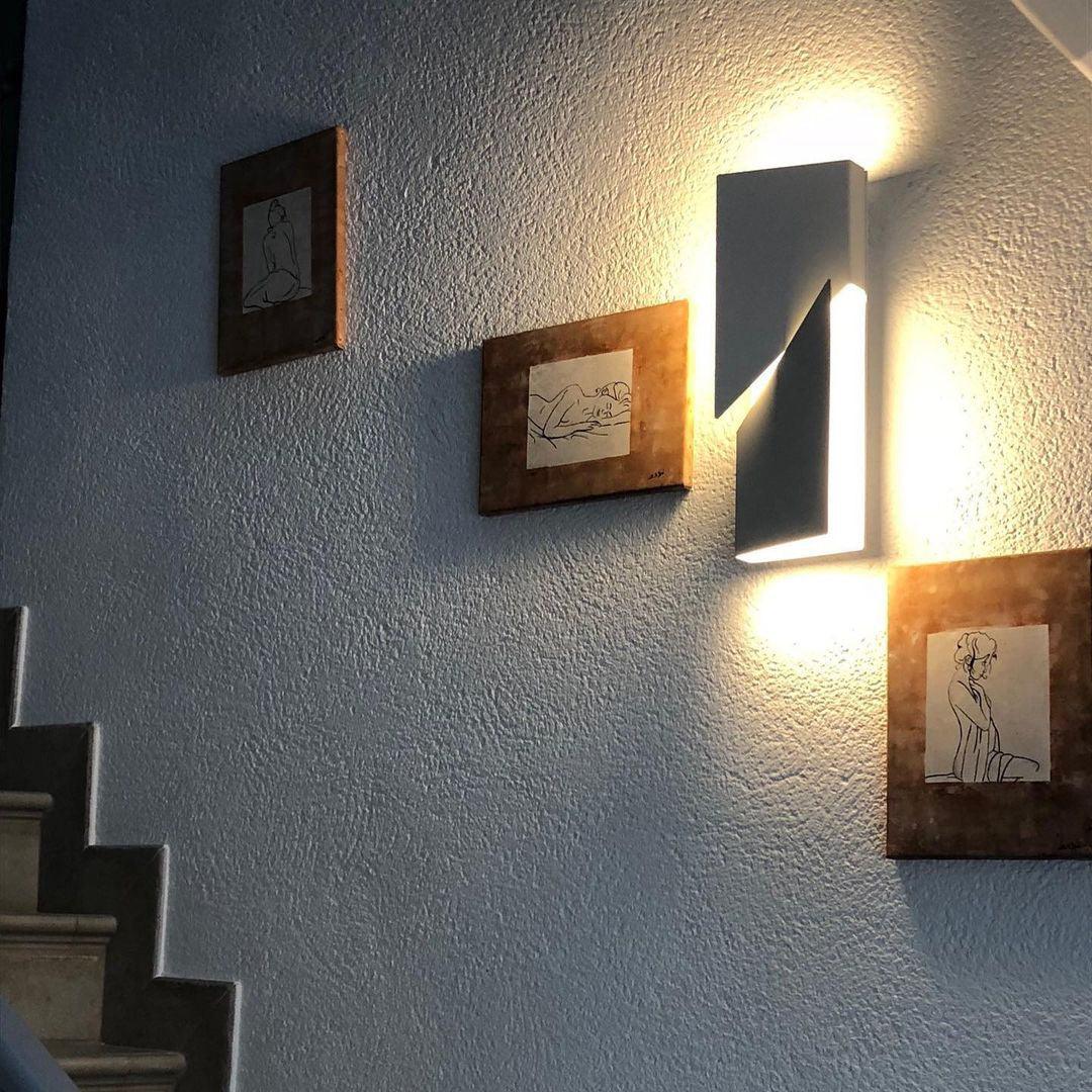 Wynor Shadows Grand Sconce Wall Lamp