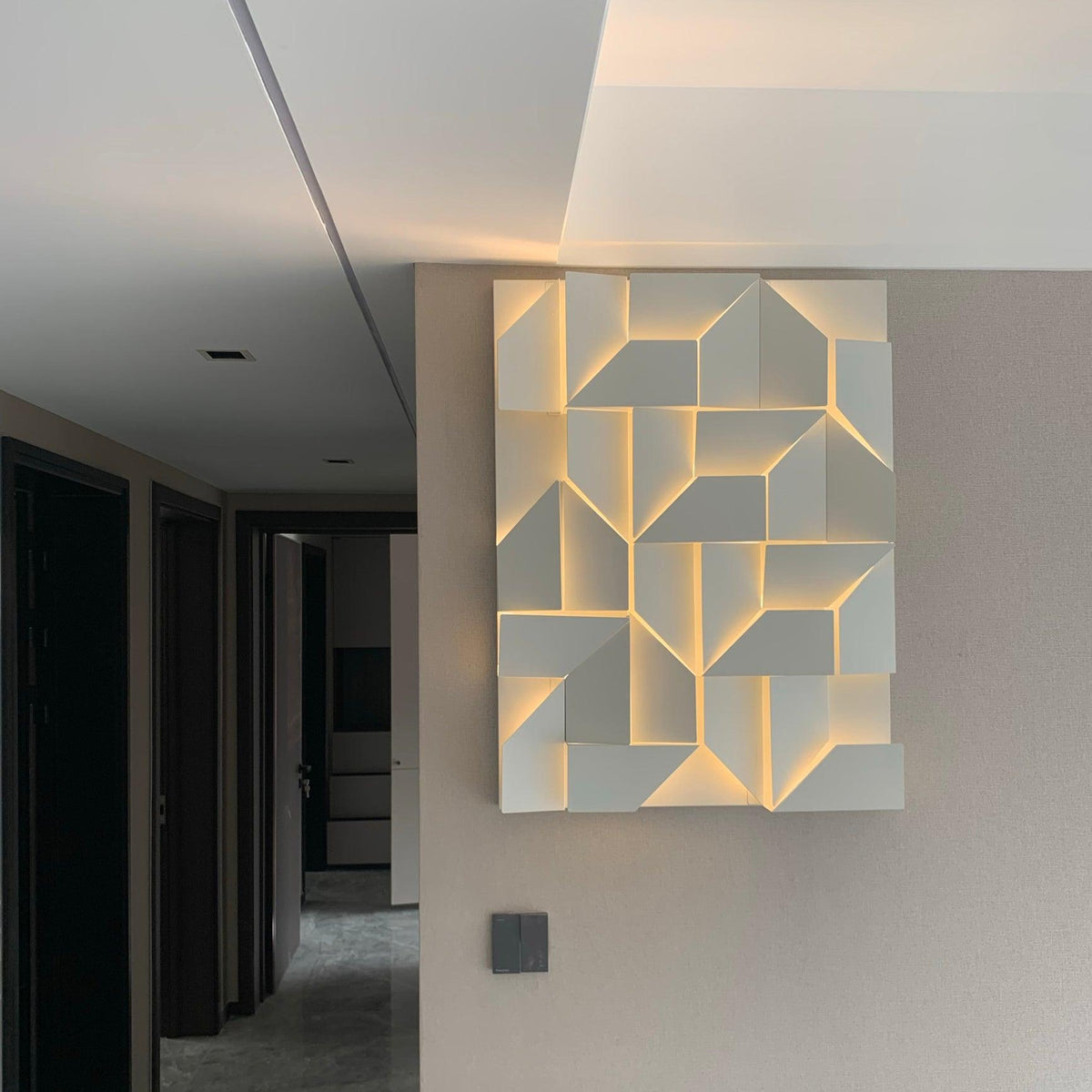 Arthaen Shadows Grand Sconce Wall lamp