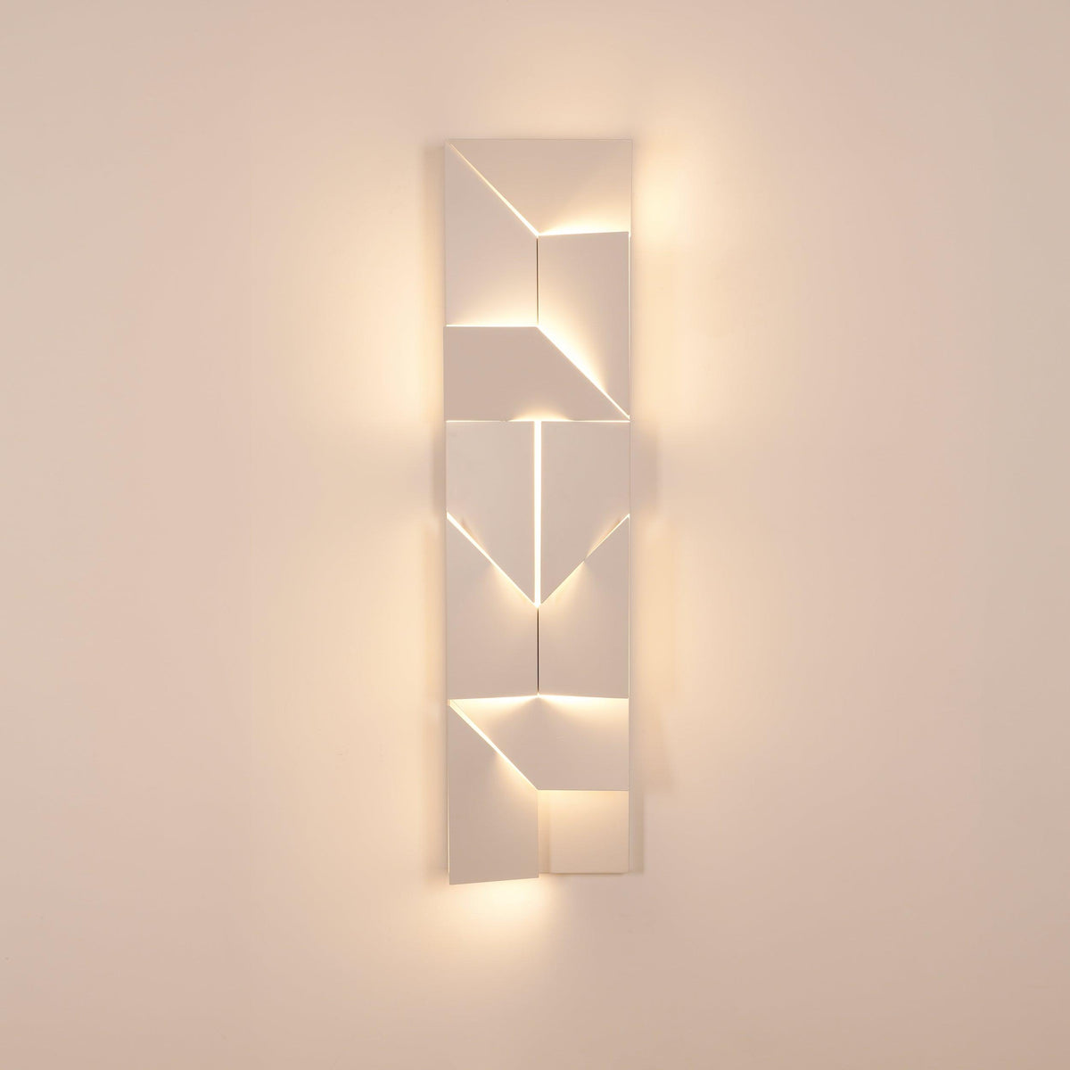 Deloza Shadows Rechargeable Grand Sconce Wall lamp