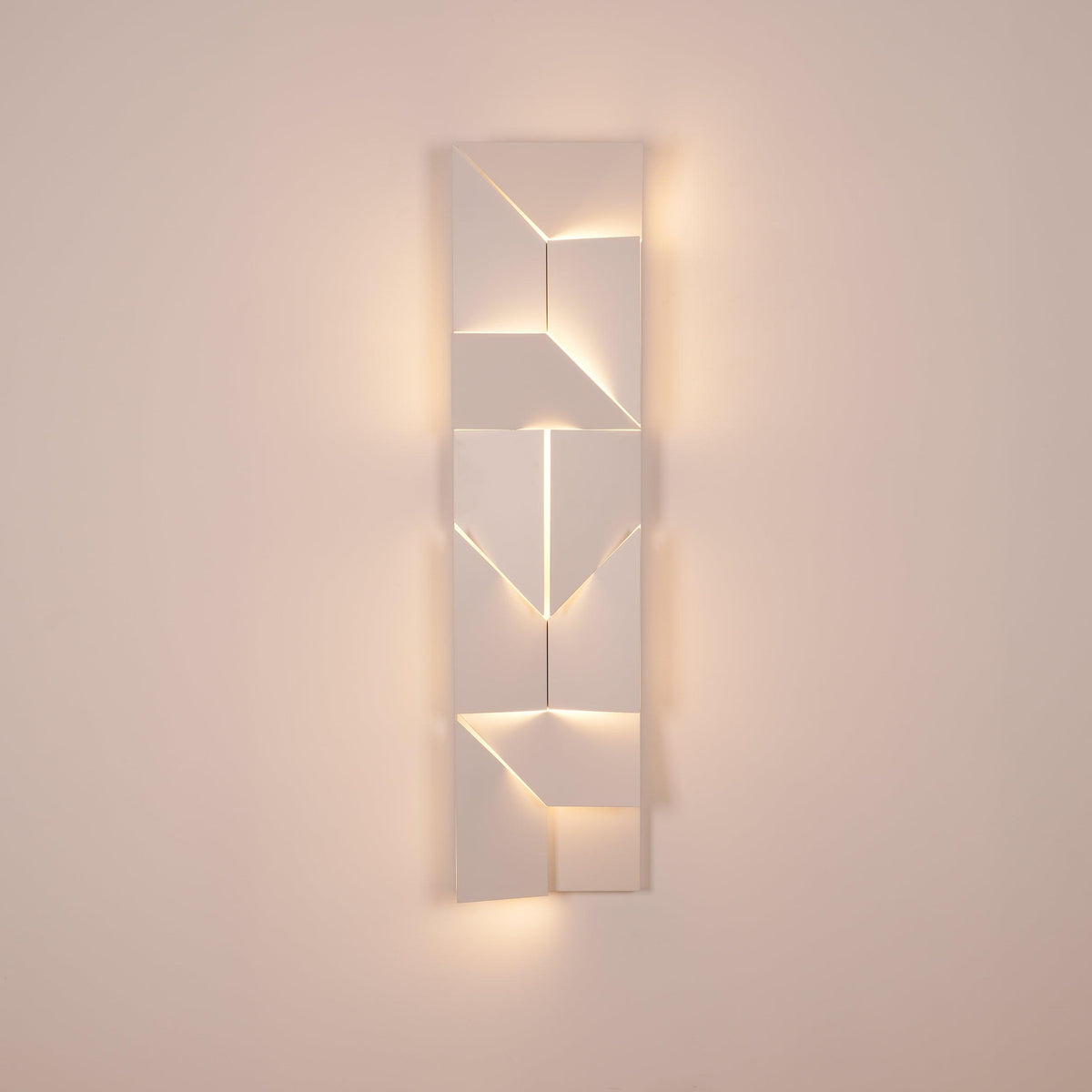 Deloza Shadows Rechargeable Grand Sconce Wall lamp