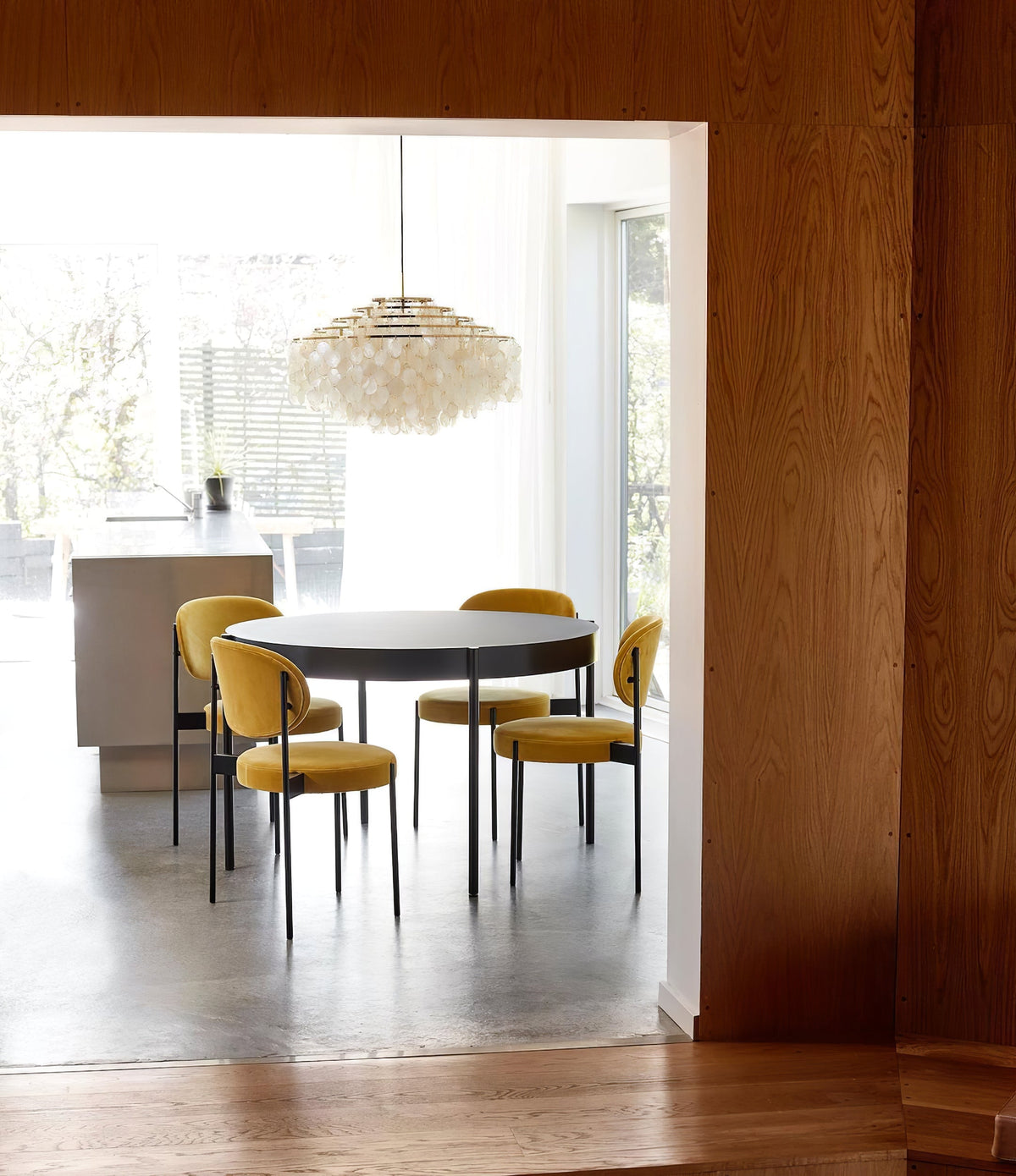 Rivena Pendant Lamp Round Shell Ring