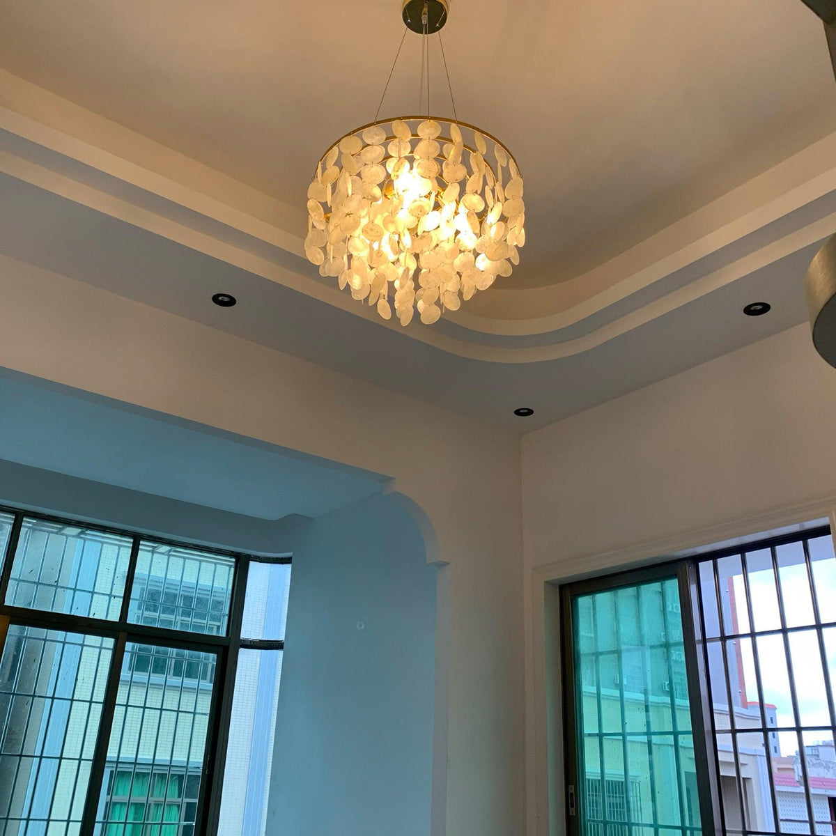 Esileth Postmodern Luxury Shell Wind Chime Chandelier