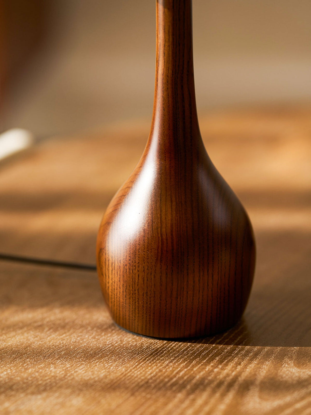 Dahya Wood Table Lamp
