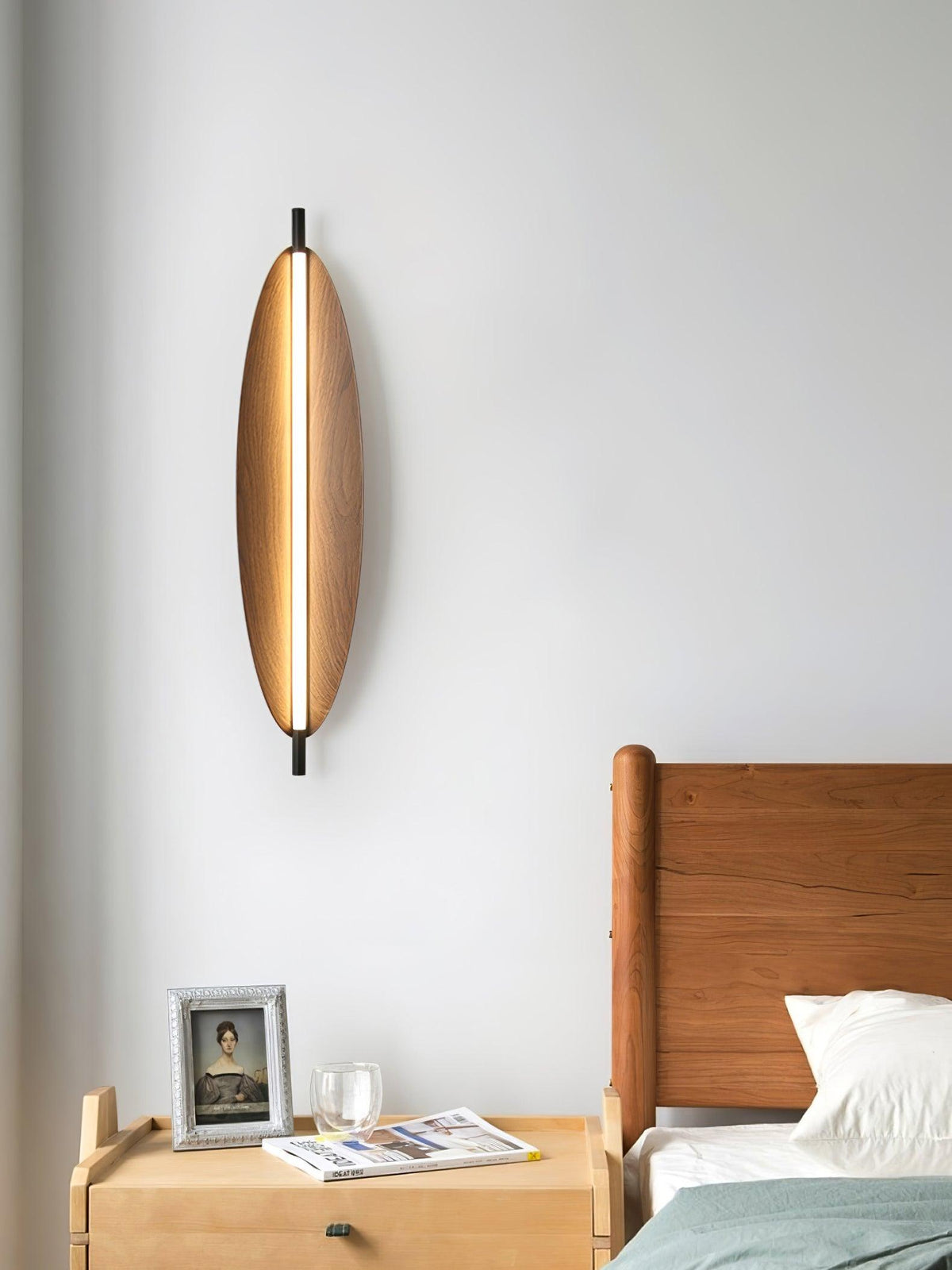 Orsoriel Modern Minimalist Sleek Board Sconce Wall lamp