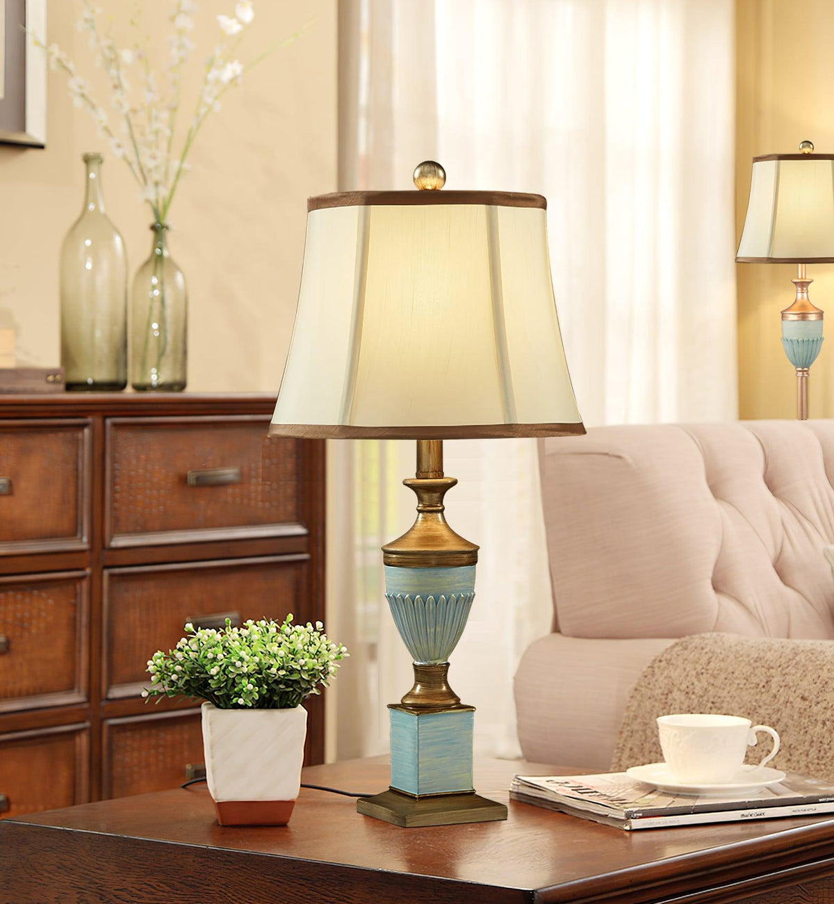 Lucivine Vintage Resin Table Lamp